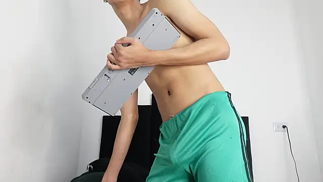 MarcoAlexLatino online show from March 9, 5:33 am