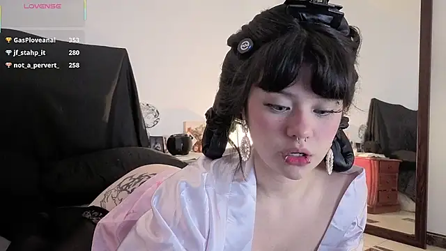 Snapshot of sweet_soup chatting on June 5, 10:59 pm sweet soup online show from June 5, 10:59 pm