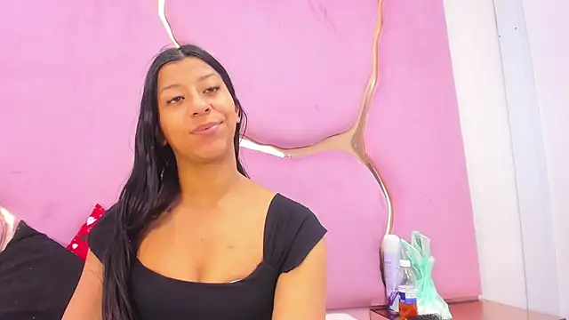 Snapshot of VaneLin18 chatting on November 1, 8:44 pm VaneLin18 online show from November 1, 8:44 pm