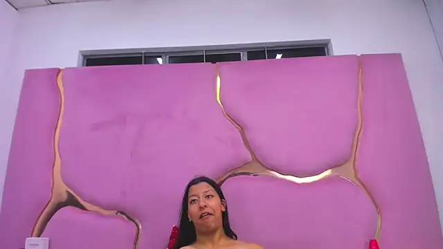 Snapshot of VaneLin18 chatting on November 19, 11:05 pm VaneLin18 online show from November 19, 11:05 pm