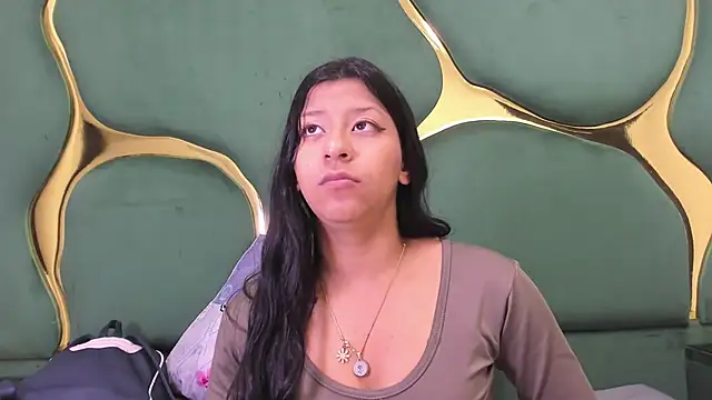 Snapshot of VaneLin18 chatting on December 5, 7:10 pm VaneLin18 online show from December 5, 7:10 pm