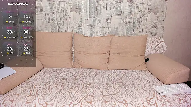 NikkiNSerdron online show from September 14, 9:08 am