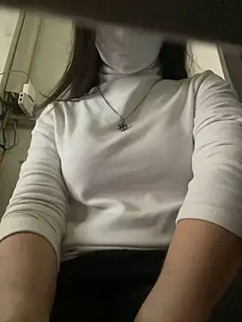 Snapshot of Tuongvy05 chatting on December 27, 2:25 am Tuongvy05 online show from December 27, 2:25 am