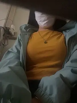 Snapshot of Tuongvy05 chatting on January 16, 2:41 pm Tuongvy05 online show from January 16, 2:41 pm