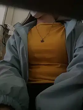 Snapshot of Tuongvy05 chatting on January 23, 3:37 am Tuongvy05 online show from January 23, 3:37 am