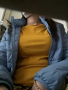 Snapshot of Tuongvy05 chatting on March 20, 2:40 am Tuongvy05 online show from March 20, 2:40 am