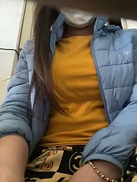 Snapshot of Tuongvy05 chatting on December 1, 8:08 am Tuongvy05 online show from December 1, 8:08 am