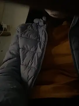 Snapshot of Tuongvy05 chatting on February 5, 4:22 pm Tuongvy05 online show from February 5, 4:22 pm