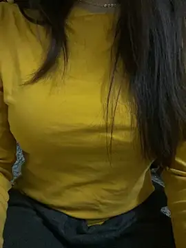 Snapshot of Tuongvy05 chatting on February 14, 4:48 pm Tuongvy05 online show from February 14, 4:48 pm