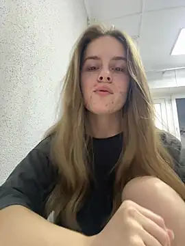 Snapshot of RozzitaBedberry chatting on January 25, 11:23 am RozzitaBedberry online show from January 25, 11:23 am