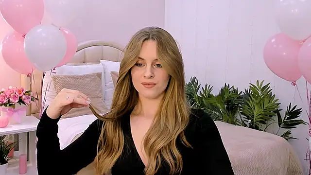 Snapshot of RozzitaBedberry chatting on January 28, 12:22 pm RozzitaBedberry online show from January 28, 12:22 pm