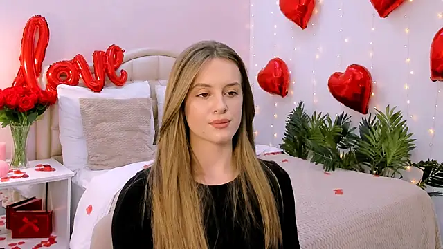 Snapshot of RozzitaBedberry chatting on February 12, 7:24 pm RozzitaBedberry online show from February 12, 7:24 pm