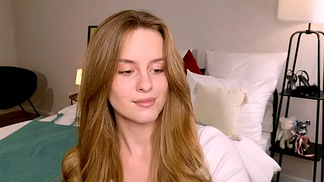 Snapshot of RozzitaBedberry chatting on September 11, 1:11 pm RozzitaBedberry online show from September 11, 1:11 pm