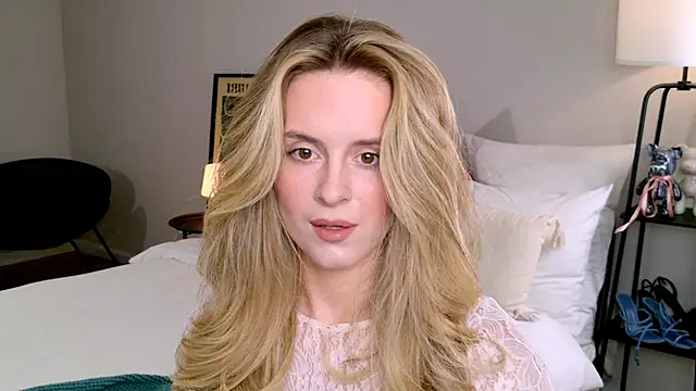 Snapshot of RozzitaBedberry chatting on November 9, 1:31 pm RozzitaBedberry online show from November 9, 1:31 pm