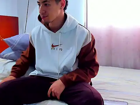 Chandler ken online show from November 28, 1:14 pm