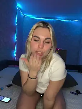 Evaaa Babiesss online show from December 26, 6:12 pm