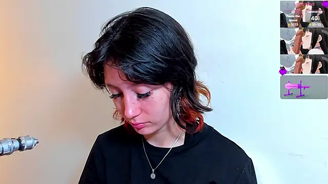 lizzy davis 1 online show from February 12, 4:07 am