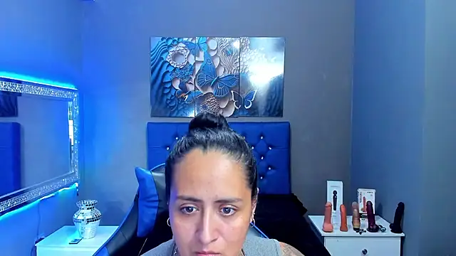 Snapshot of NikolPervertUnlimit chatting on November 27, 1:07 am NikolPervertUnlimit online show from November 27, 1:07 am