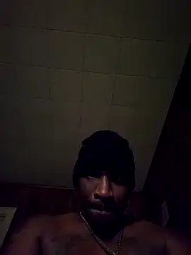 Snapshot of 007Giovani chatting on September 15, 11:54 am 007Giovani online show from September 15, 11:54 am