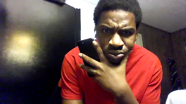 Snapshot of 007Giovani chatting on December 22, 6:21 am 007Giovani online show from December 22, 6:21 am