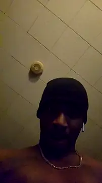 Snapshot of 007Giovani chatting on January 12, 4:07 am 007Giovani online show from January 12, 4:07 am