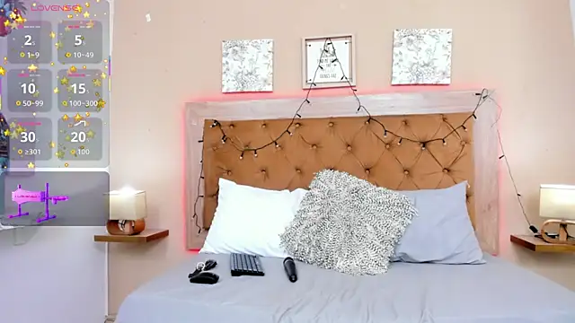 CristalLoren online show from December 18, 6:58 pm