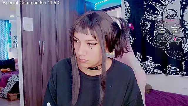 melissahowl online show from March 21, 6:40 pm