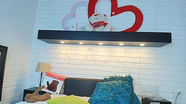 HannaBrave online show from March 5, 12:33 pm