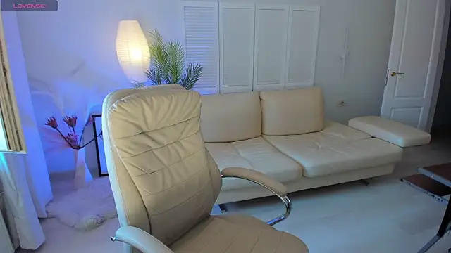 Snapshot of Daniela_Kitty_ chatting on June 5, 7:14 am Daniela Kitty online show from June 5, 7:14 am