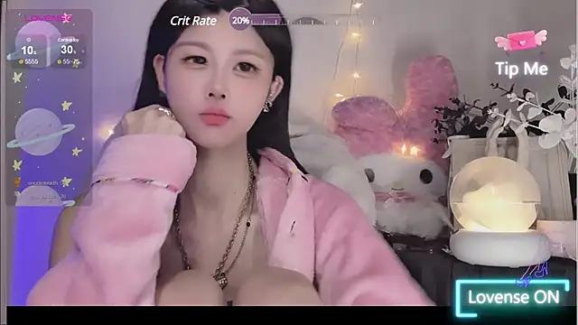 Snapshot of O0_0Q chatting on December 17, 4:53 pm O0 0Q online show from December 17, 4:53 pm