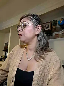 Snapshot of Cata_Office-12 chatting on January 25, 2:36 pm Cata Office-12 online show from January 25, 2:36 pm