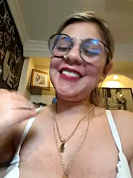 Snapshot of Cata_Office-12 chatting on February 17, 9:08 pm Cata Office-12 online show from February 17, 9:08 pm