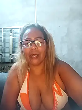 Snapshot of Afroditabichota chatting on September 26, 3:54 am Afroditabichota online show from September 26, 3:54 am