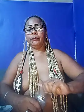 Snapshot of Afroditabichota chatting on October 2, 12:50 am Afroditabichota online show from October 2, 12:50 am