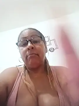 Afroditabichota online show from November 29, 4:04 am