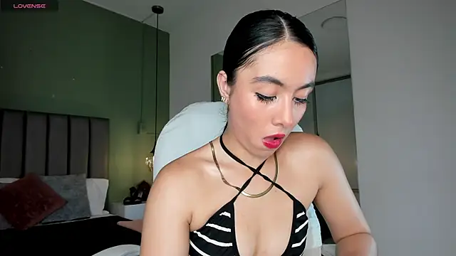 Snapshot of Samaanthaa_ chatting on February 8, 12:17 am Samaanthaa online show from February 8, 12:17 am