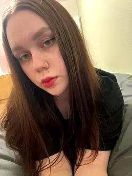 Snapshot of Marylallka5 chatting on September 24, 6:11 pm Marylallka5 online show from September 24, 6:11 pm