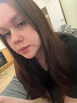 Snapshot of Marylallka5 chatting on October 6, 5:49 am Marylallka5 online show from October 6, 5:49 am