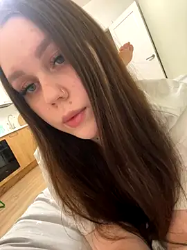 Snapshot of Marylallka5 chatting on October 22, 5:56 pm Marylallka5 online show from October 22, 5:56 pm