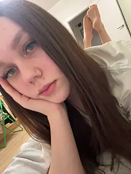 Snapshot of Marylallka5 chatting on October 24, 5:53 pm Marylallka5 online show from October 24, 5:53 pm