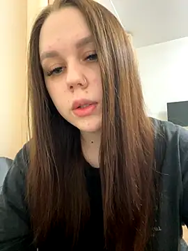 Snapshot of Marylallka5 chatting on November 5, 5:57 pm Marylallka5 online show from November 5, 5:57 pm