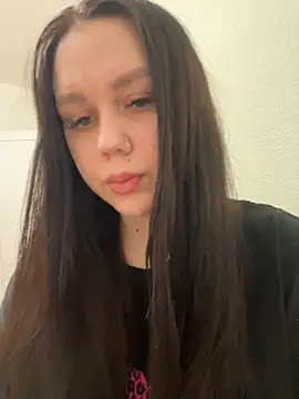 Snapshot of Marylallka5 chatting on November 13, 4:55 am Marylallka5 online show from November 13, 4:55 am