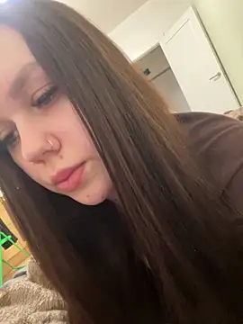 Snapshot of Marylallka5 chatting on December 23, 7:50 am Marylallka5 online show from December 23, 7:50 am