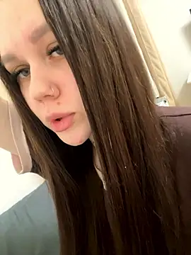 Snapshot of Marylallka5 chatting on January 12, 5:34 am Marylallka5 online show from January 12, 5:34 am