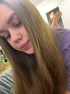 Snapshot of Marylallka5 chatting on March 1, 4:58 am Marylallka5 online show from March 1, 4:58 am