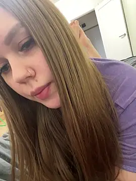 Snapshot of Marylallka5 chatting on March 2, 7:26 am Marylallka5 online show from March 2, 7:26 am