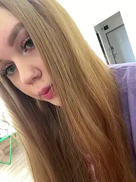 Snapshot of Marylallka5 chatting on March 14, 2:11 pm Marylallka5 online show from March 14, 2:11 pm