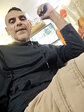 Snapshot of Gillygilly76 chatting on October 29, 2:25 am Gillygilly76 online show from October 29, 2:25 am