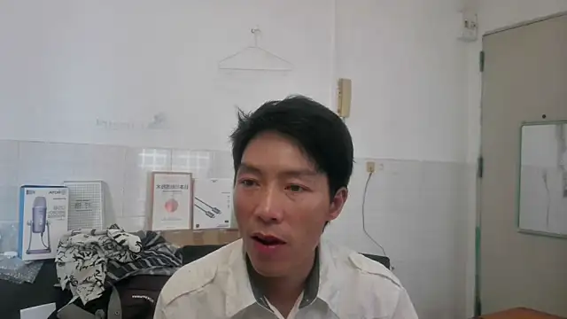 Snapshot of xhqds chatting on June 7, 6:28 am xhqds online show from June 7, 6:28 am