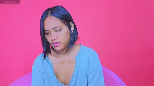 Snapshot of Natsu__ chatting on December 18, 2:10 am Natsu online show from December 18, 2:10 am